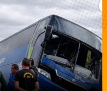 Grave acidente com ônibus que saiu de Sobral deixa ao menos 7 mortos e dezenas de feridos na CE-187, em Tauá