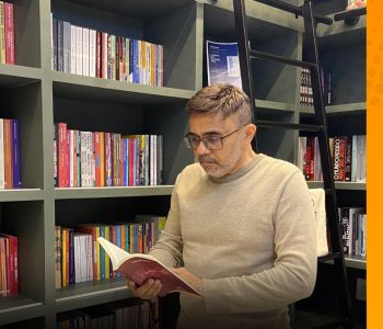 Escritor cearense Maurício Mendes apresenta o romance “O homem não foi feito para ser feliz” na feira de Feira Literária do Ceará, em Paracuru